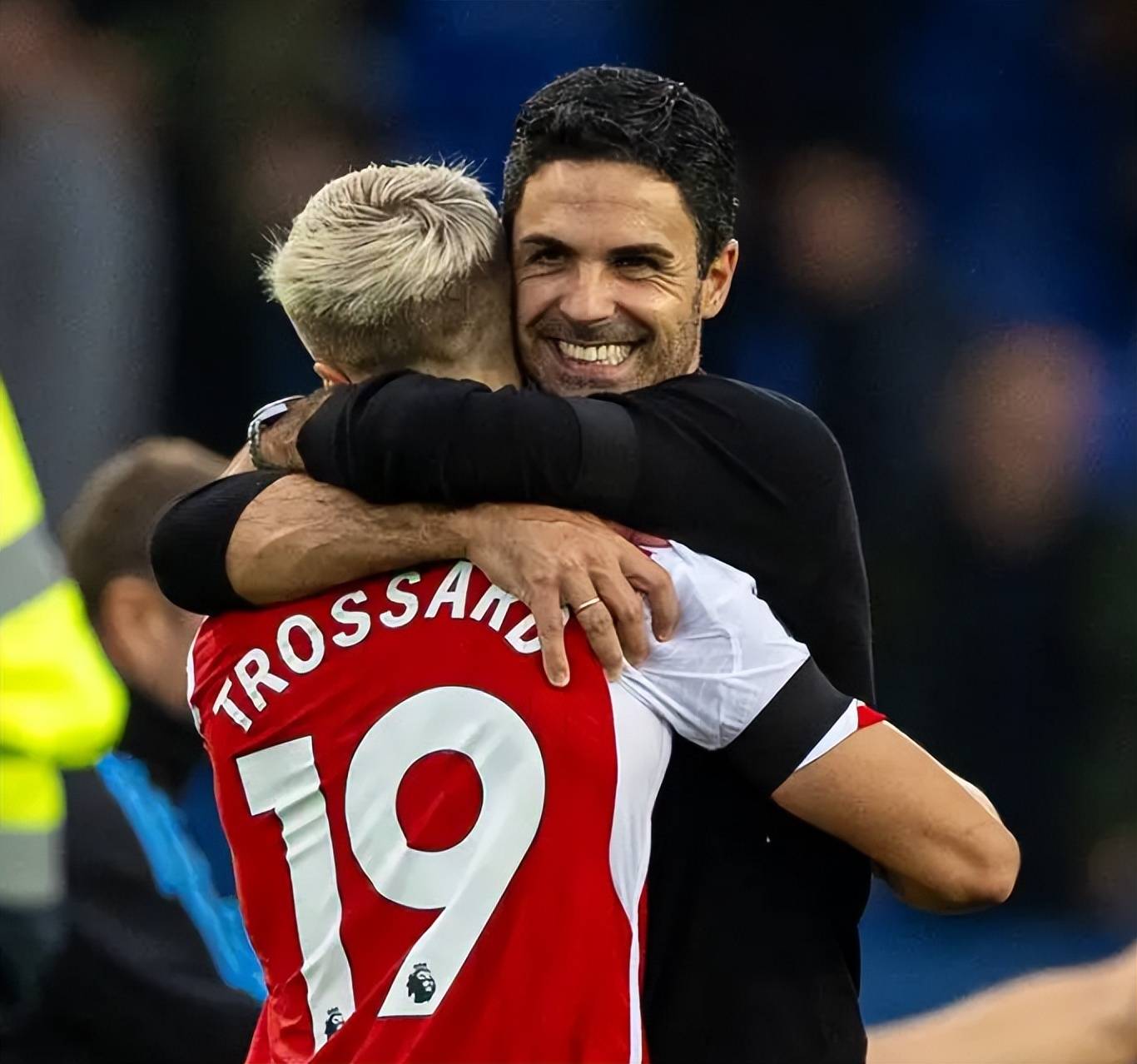 里程碑夜埃因霍温手感冰凉，NBA总决赛今晚刷纪录，话题不断，高层口径保持一致 