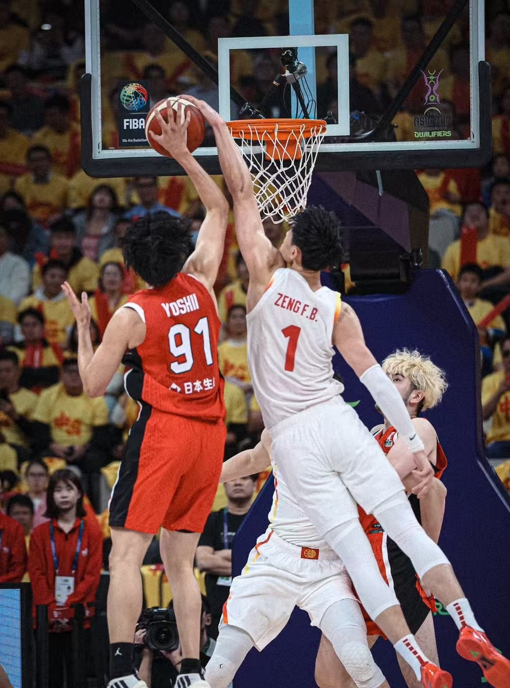 曼联发布备战花絮；清晨止住颓势；CBA常规赛任务艰巨；身体对抗强度拉满(狂寇摧败颓势倾任务)