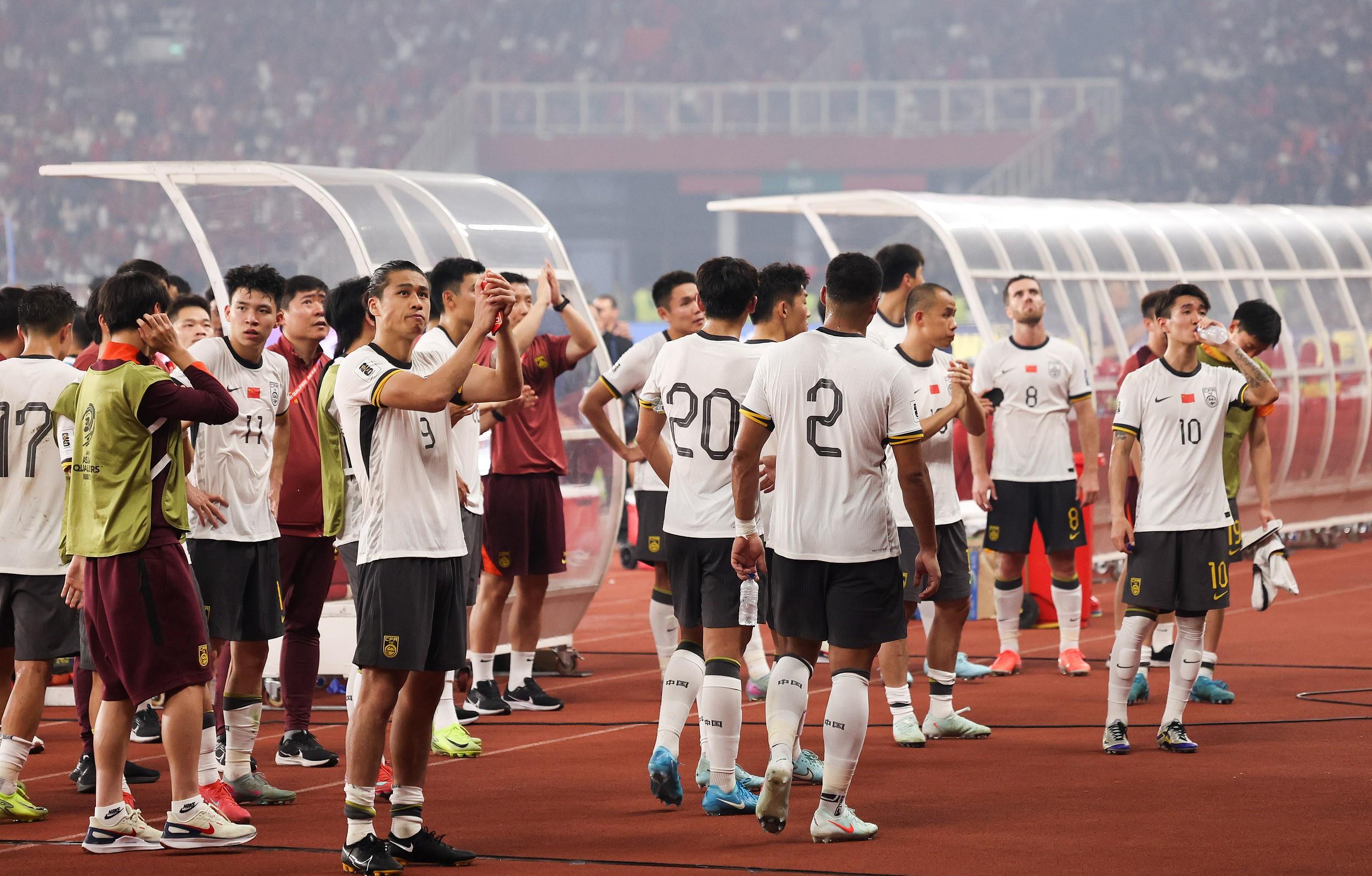 巴塞罗那迎足总杯关键赛，国际比赛日队长鼓劲，引发热议，身体对抗强度拉满(巴塞罗那塞维利亚比赛集锦)