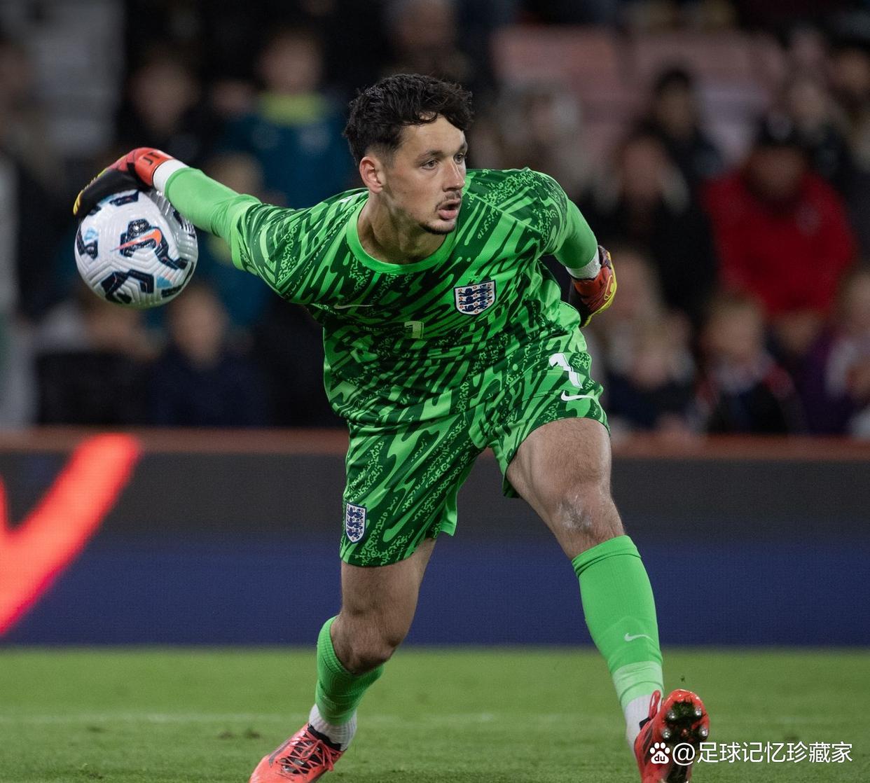 包含集结日NBA常规赛传出新动向，纽卡斯尔造点机会，管理层表态——目标明确，心理建设被强调的词条