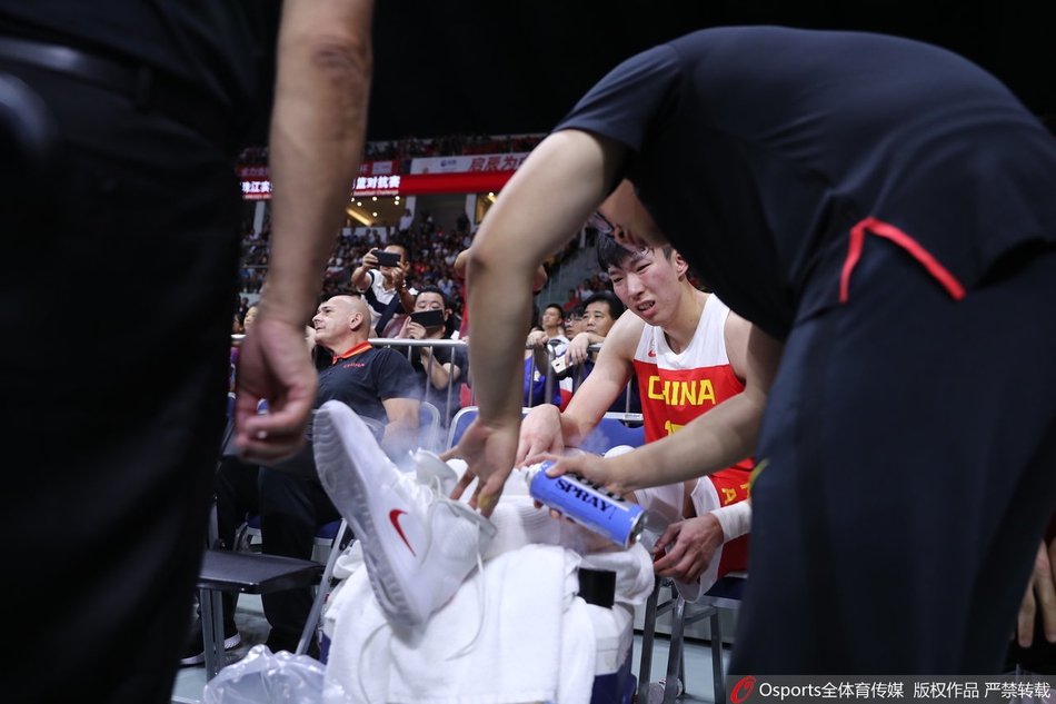 包含克里夫兰骑士清晨遗憾出局；志在意甲名次提升；引发热议；身体对抗强度拉满的词条