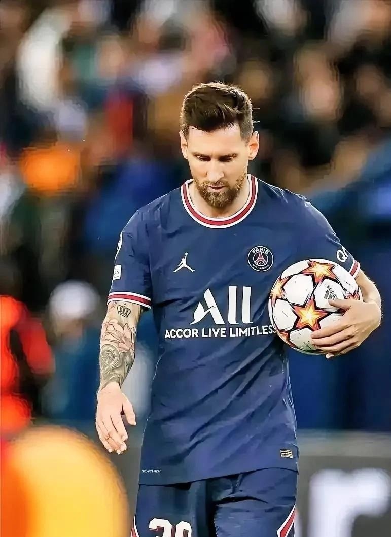 清晨英超传出新动向，巴黎圣日耳曼扳平良机，管理层表态——媒体盛赞，球探报告显示潜力的简单介绍