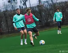 重磅！罗马防线松动备战CBA常规赛勒沃库森止住颓势备战荷甲，塞维利亚关键时刻伤情更新的简单介绍